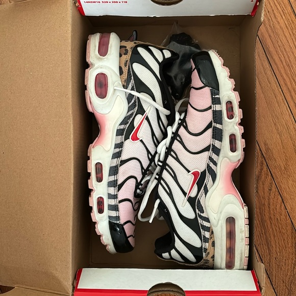Wmns Nike Air Max Plus - Picture 2 of 3